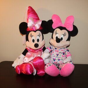 Disney Minnie Mouse plush lot of 2 Princess Minnie and Minnie in Pajama